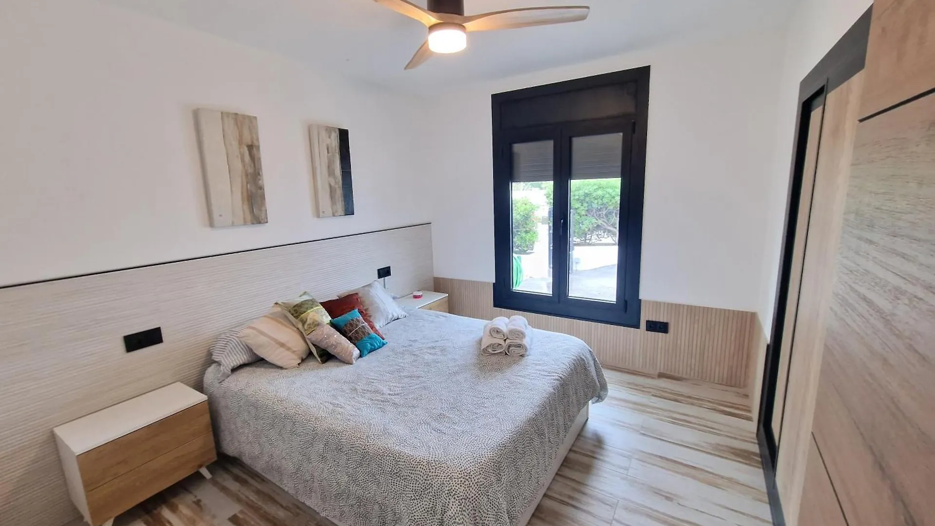 Villa Cala Llarga Beach Roses 0*,  Španělsko
