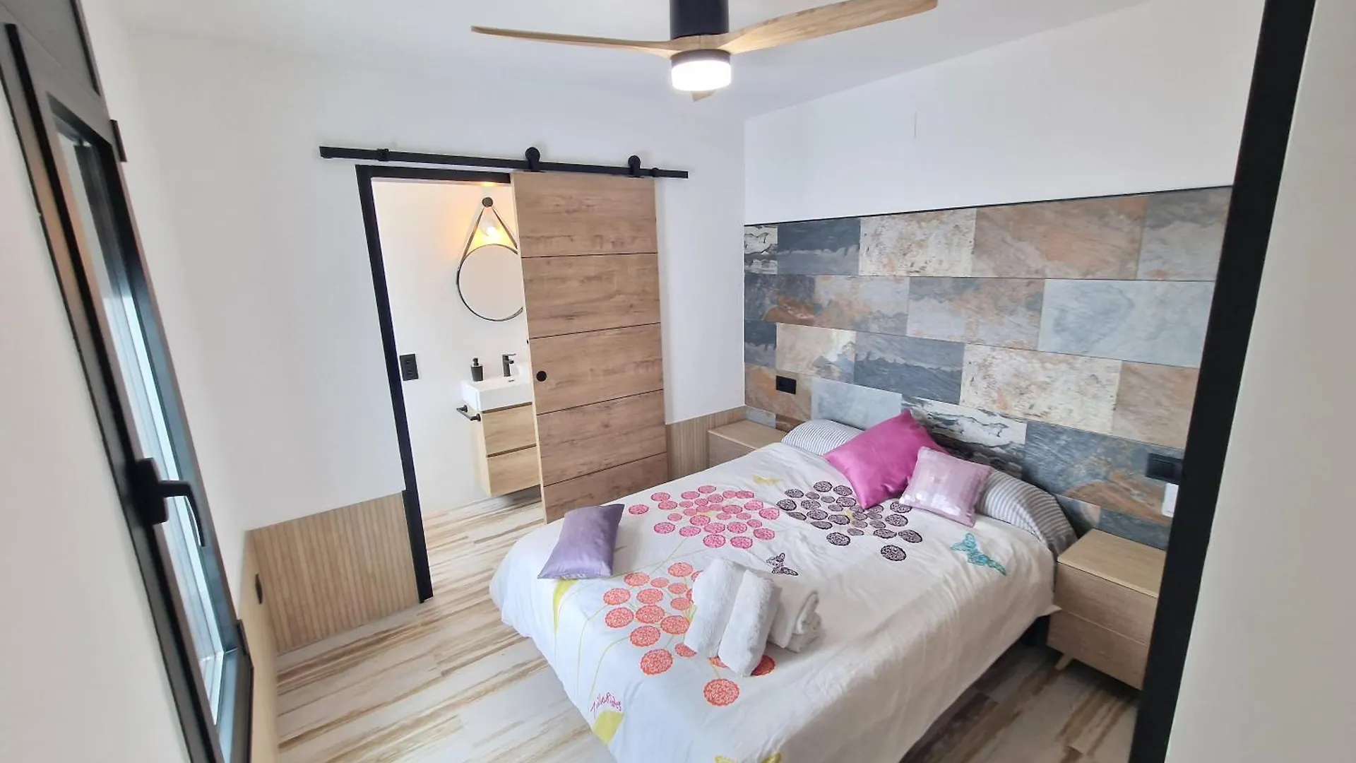 Villa Cala Llarga Beach Roses Holiday home