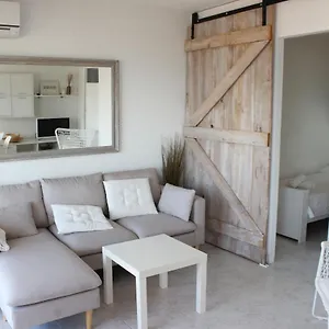 Beautiful In Front Of Beach, Pool, View Appartement